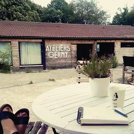 Bed & Breakfast L'app'art Des Ateliers Gerny Humain