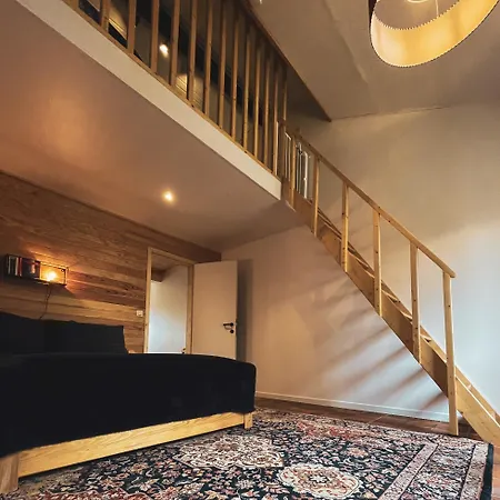 L'app'art Des Ateliers Gerny 4* Humain