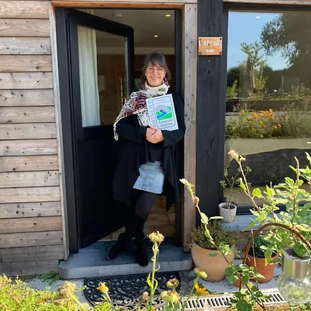 L'app'art Des Ateliers Gerny Bed & Breakfast 4*