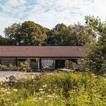 L'app'art Des Ateliers Gerny Bed & Breakfast