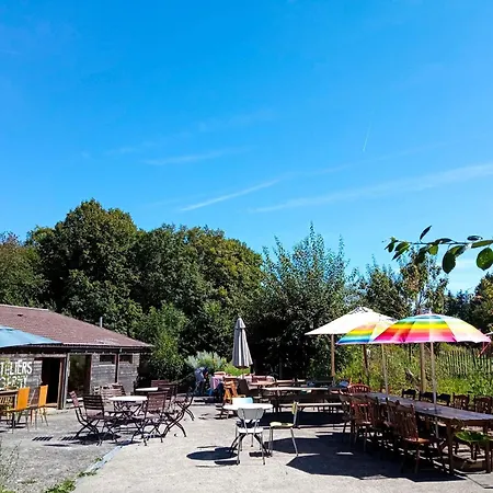 L'app'art Des Ateliers Gerny Bed & Breakfast 4*
