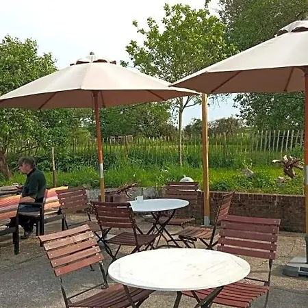 L'app'art Des Ateliers Gerny Bed & Breakfast