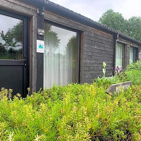 Bed & Breakfast L'app'art Des Ateliers Gerny Humain